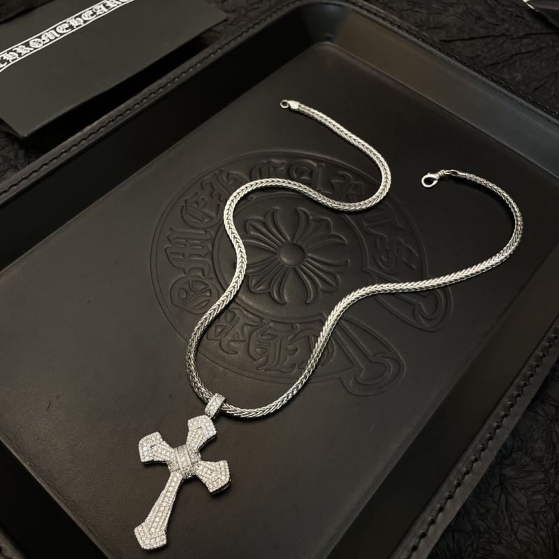 Ch*0me He**ts necklaces